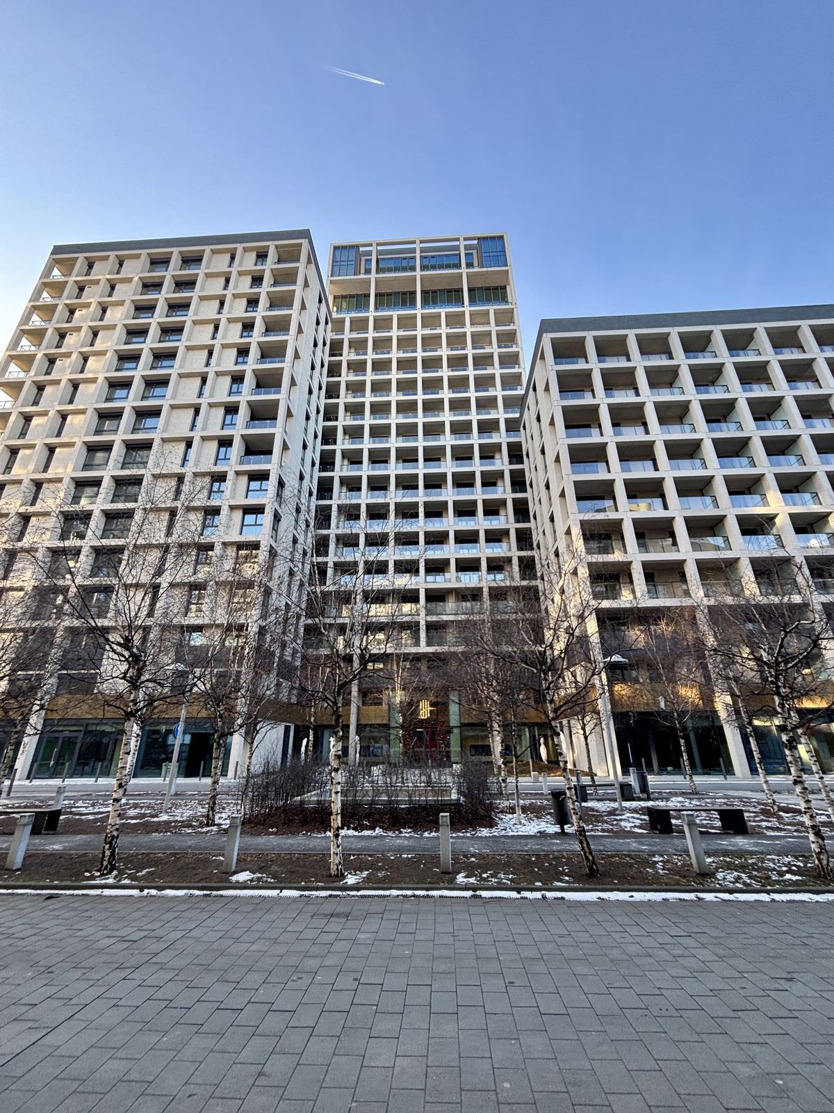 Nad rzeką/sauna/siłownia/basen/Upper House byAngel