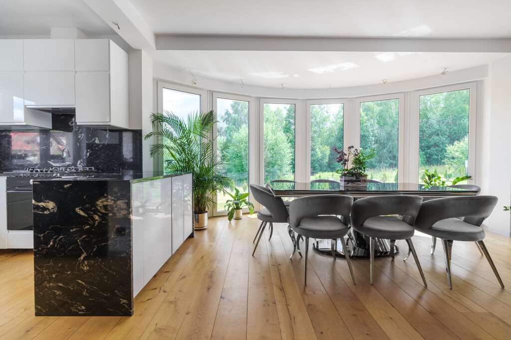 Nowoczesny, duży dom z dogodnym dojazdem KOBYSEWO