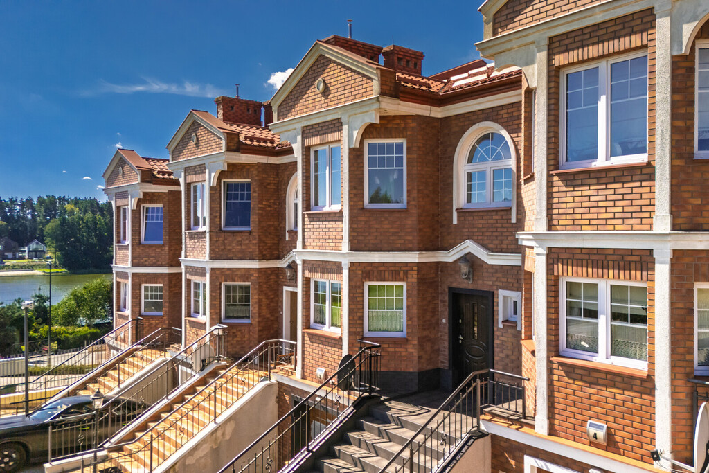 Dom z widokiem na jezioro | Osiedle Angielskie