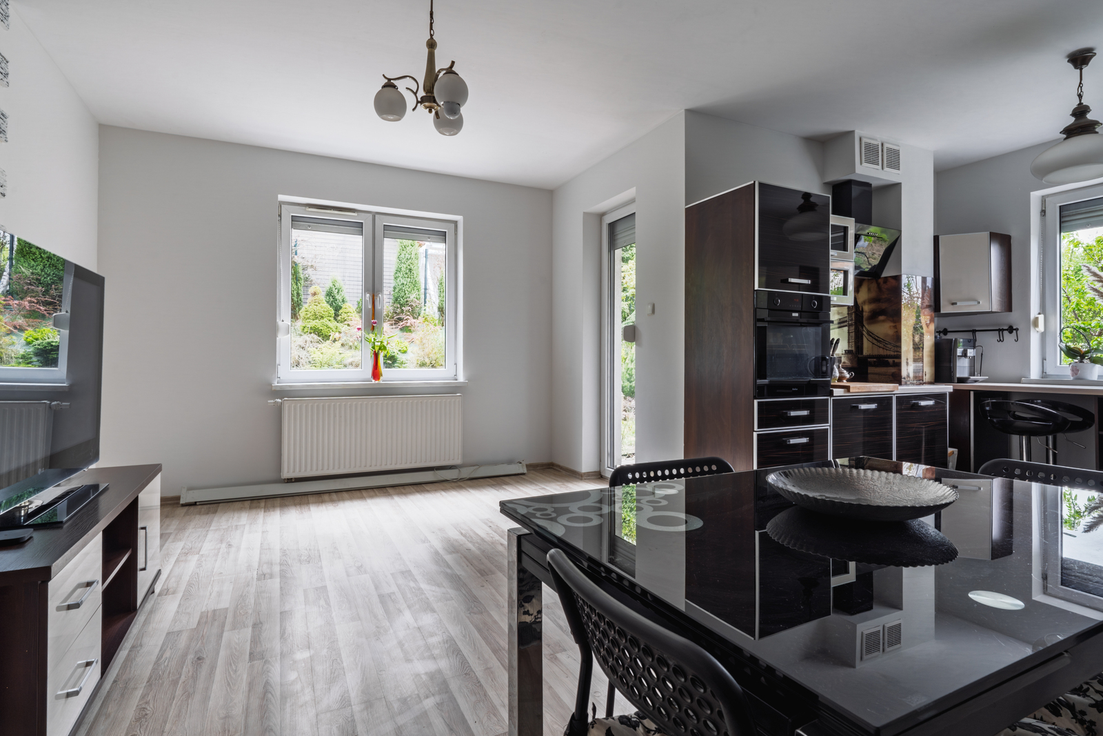 Zamieszkaj wygodnie – ogród 140 m², parter i przestrzeń, której naprawdę potrzebujesz!