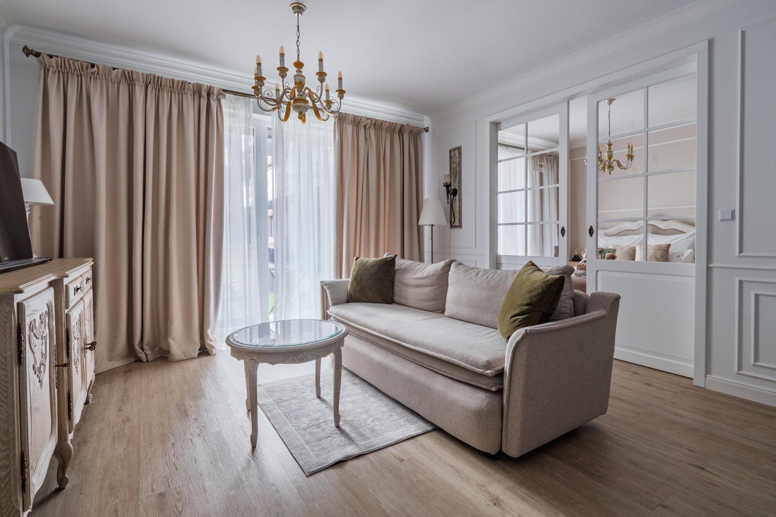 Stylowy apartament z halą garażową i tarasem