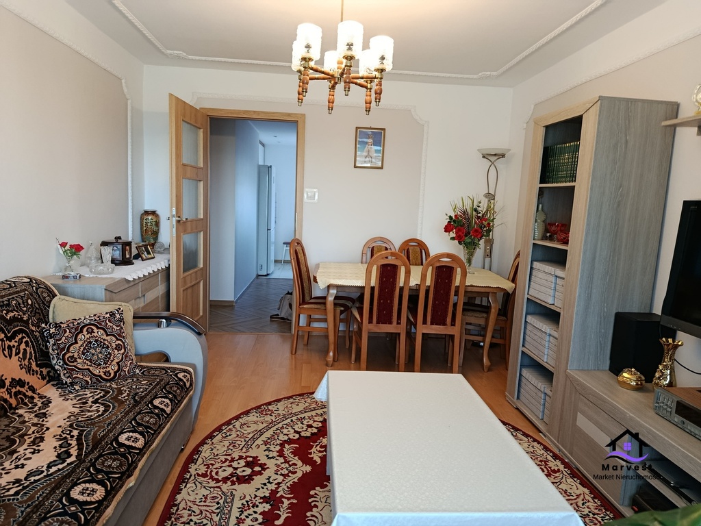 Wrzosowiak | 3 pokoje częściowo po remoncie