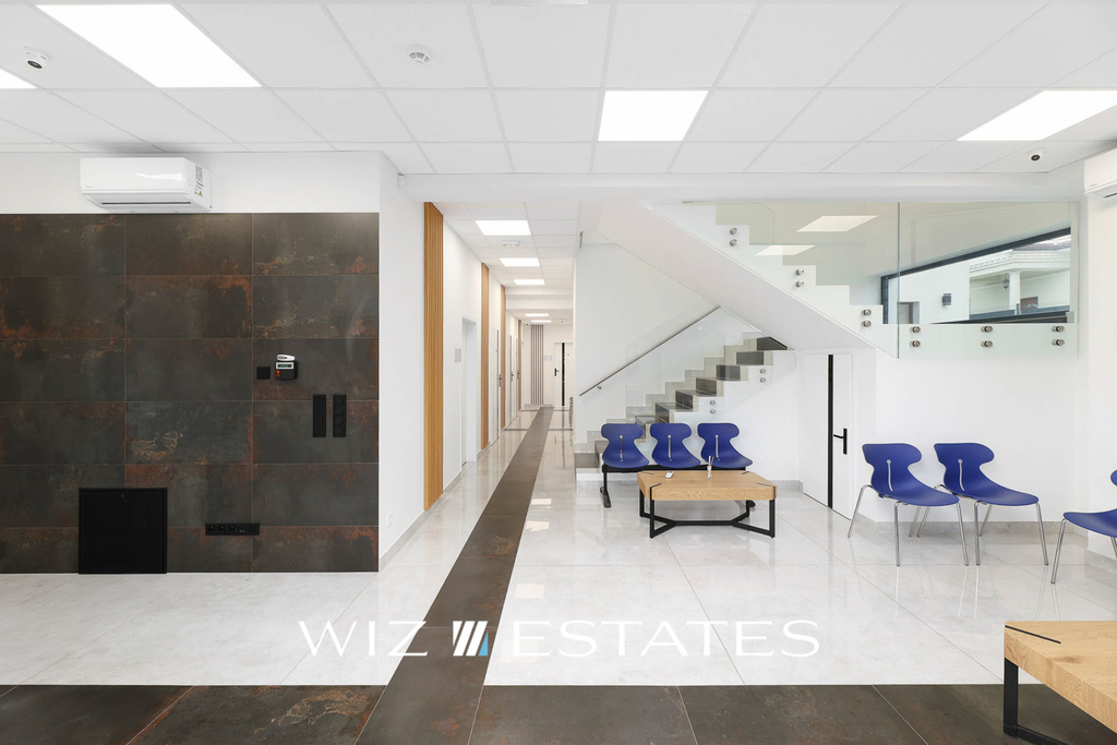 Об'єкт, 14 медичних кабінетів, 350 m2, Węgrzce