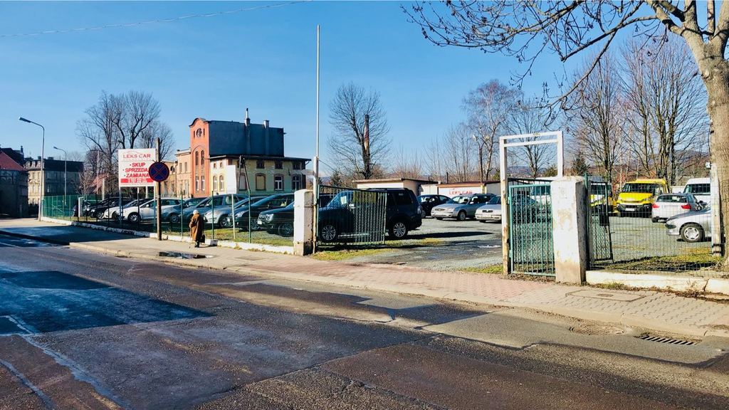 Widok działki od strony skrzyżowania