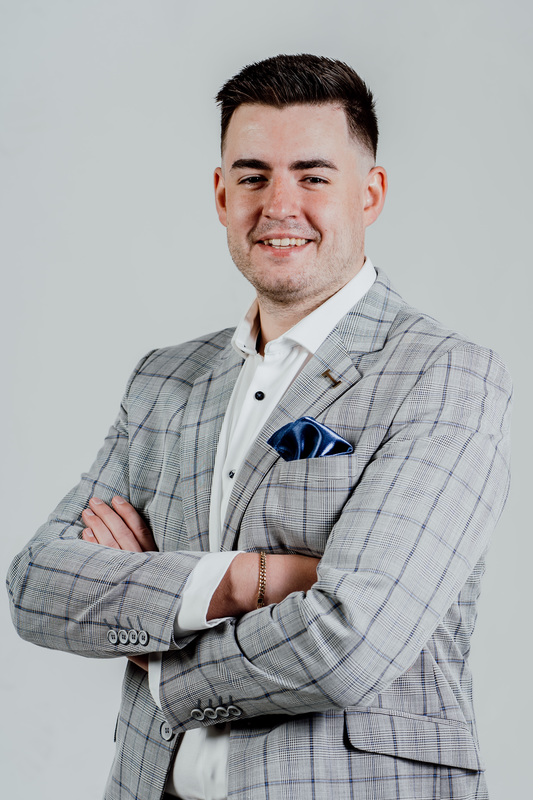Agent: Mateusz Cechowski