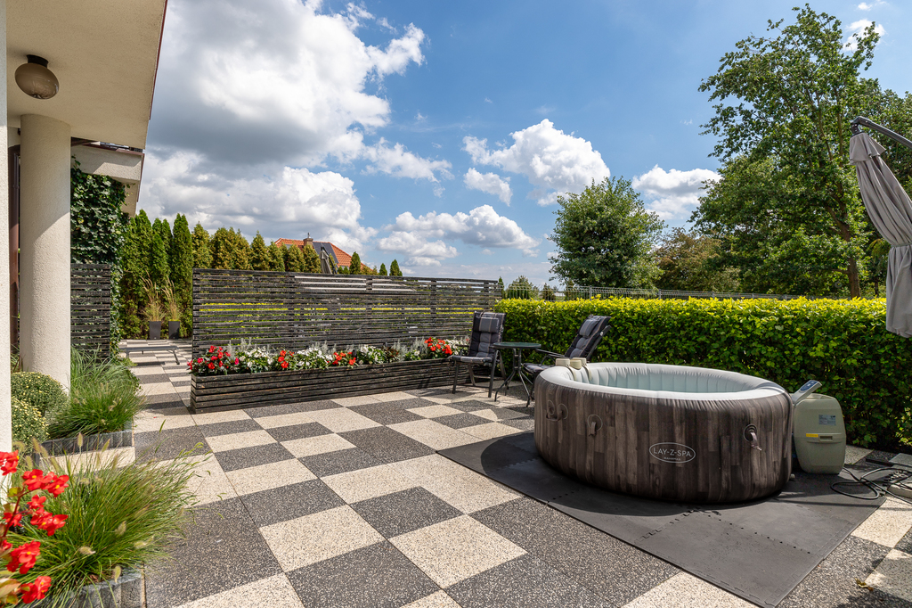 Dom z budynkiem komercyjnym pod Grójcem – zdjęcie 8