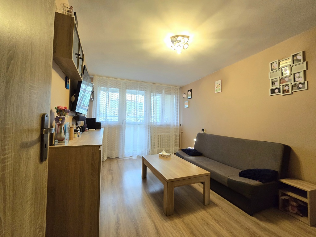 Dwa pokoje, balkon, c.o. miejskie !