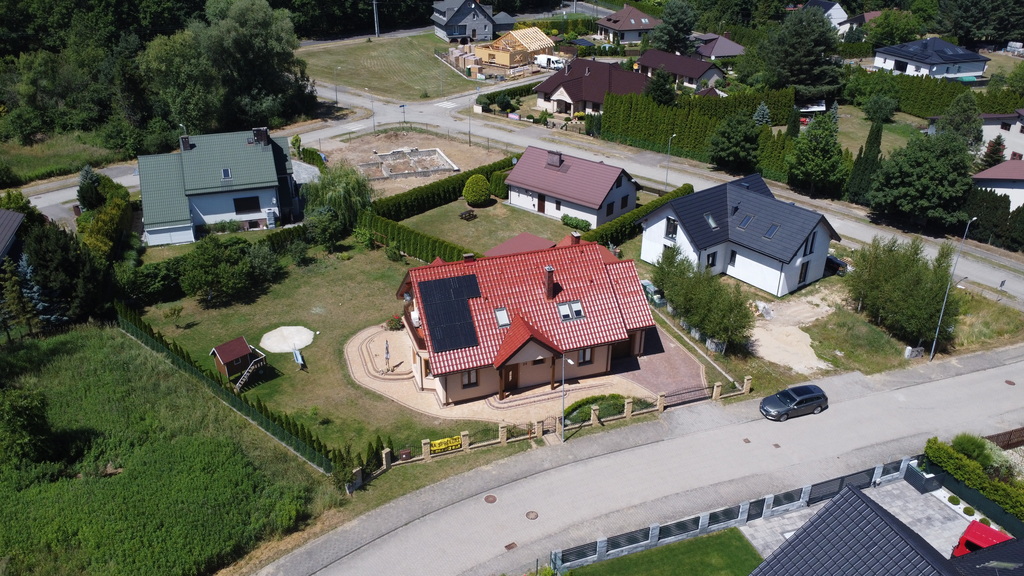 Unikatowy dom z klimatyzacją i fotowoltaiką