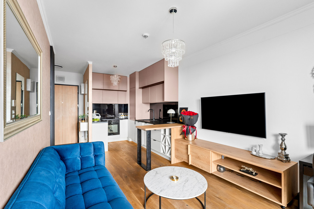 MEBLE | PARKING | MZA | STACJA KOLEJOWA – zdjęcie 2