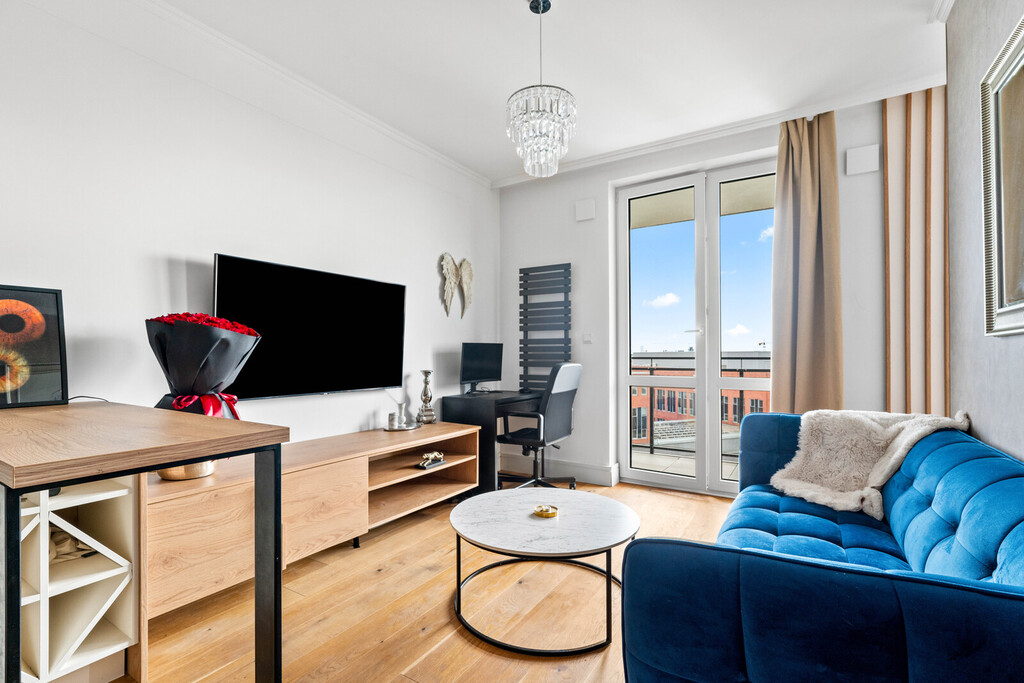 MEBLE | PARKING | MZA | STACJA KOLEJOWA – zdjęcie 4