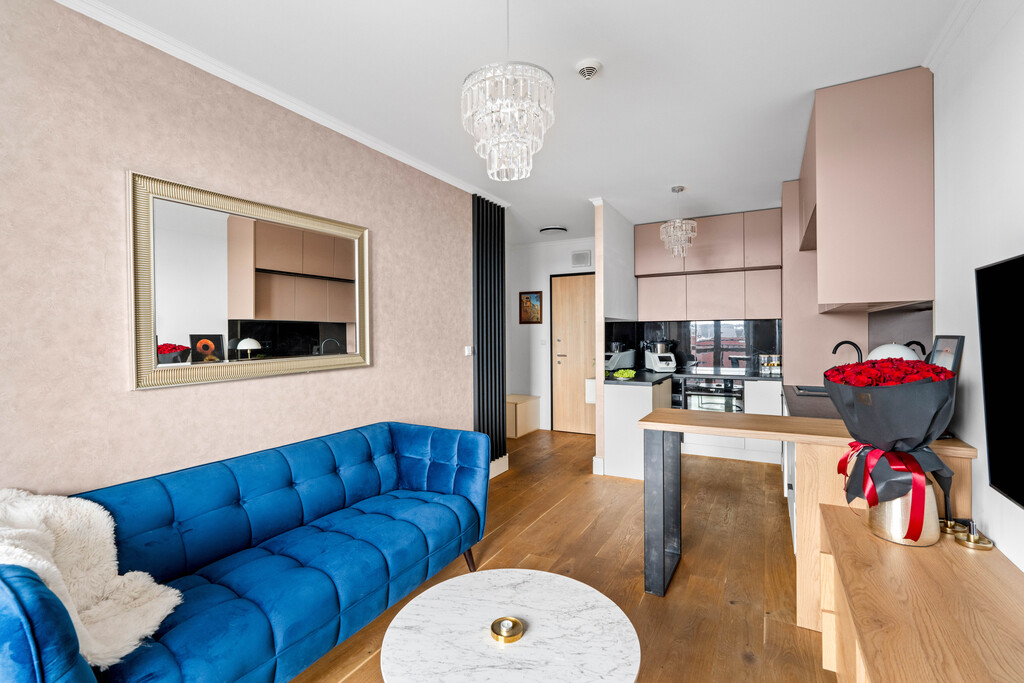 MEBLE | PARKING | MZA | STACJA KOLEJOWA – zdjęcie 1