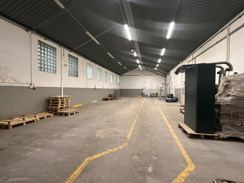 Obiekt na sprzedaż Komarowo 3 187 m2 | Arka Nieruchomości