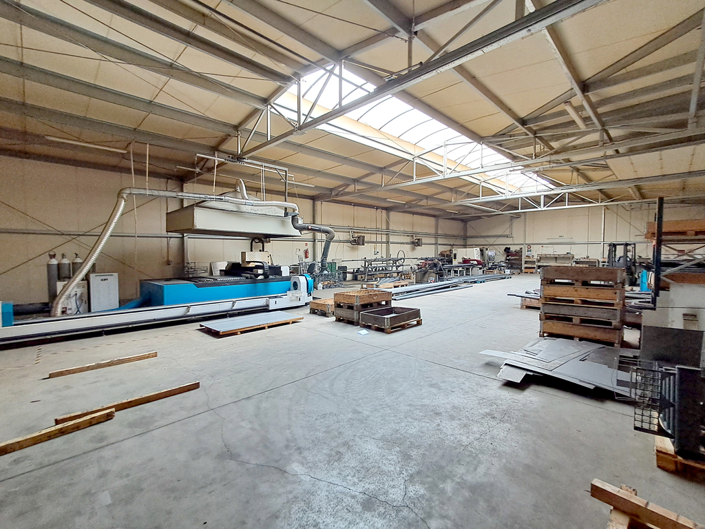 Hale 1884m2 Działka 1,3ha Przy Trasie S7