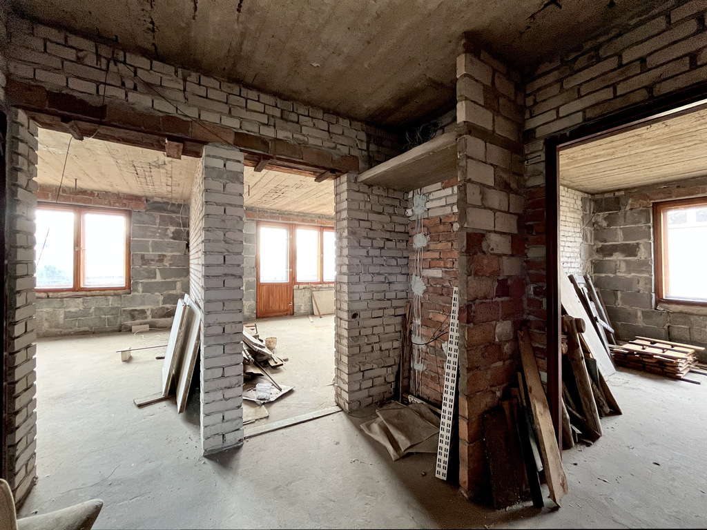 Dom Wolnostojący O Pow. 180m² W Suchedniowie