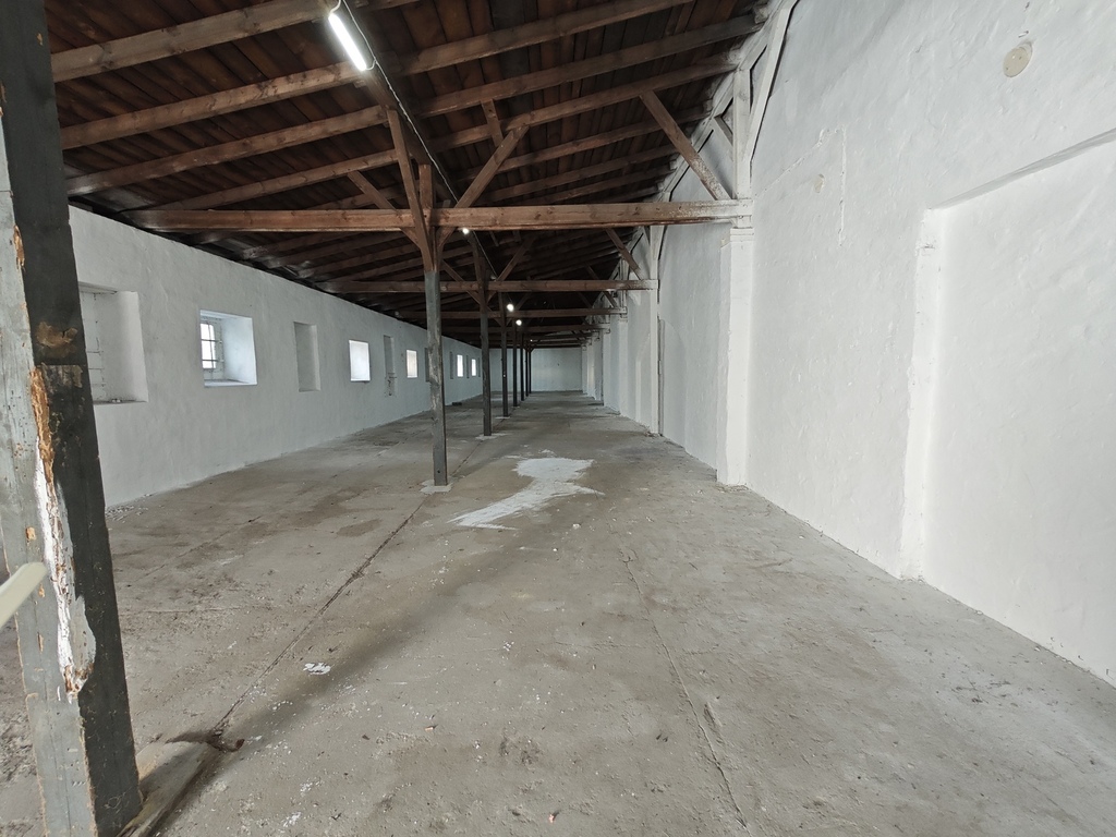 Obiekt komercyjny na sprzedaż  3 800 m2 | Arka Nieruchomości