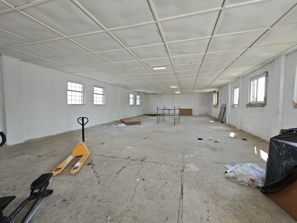 Obiekt komercyjny na sprzedaż  3 800 m2 | Arka Nieruchomości