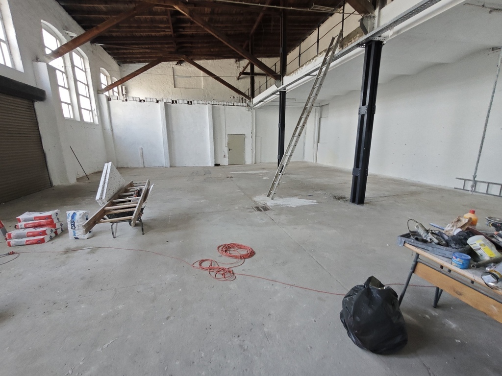Obiekt komercyjny na sprzedaż  3 800 m2 | Arka Nieruchomości
