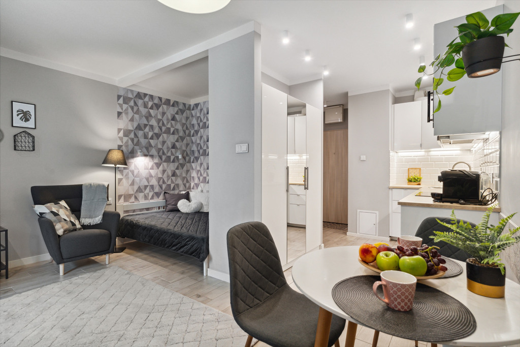 Funkcjonalna kawalerka na Pradze blisko przystanku – zdjęcie 2