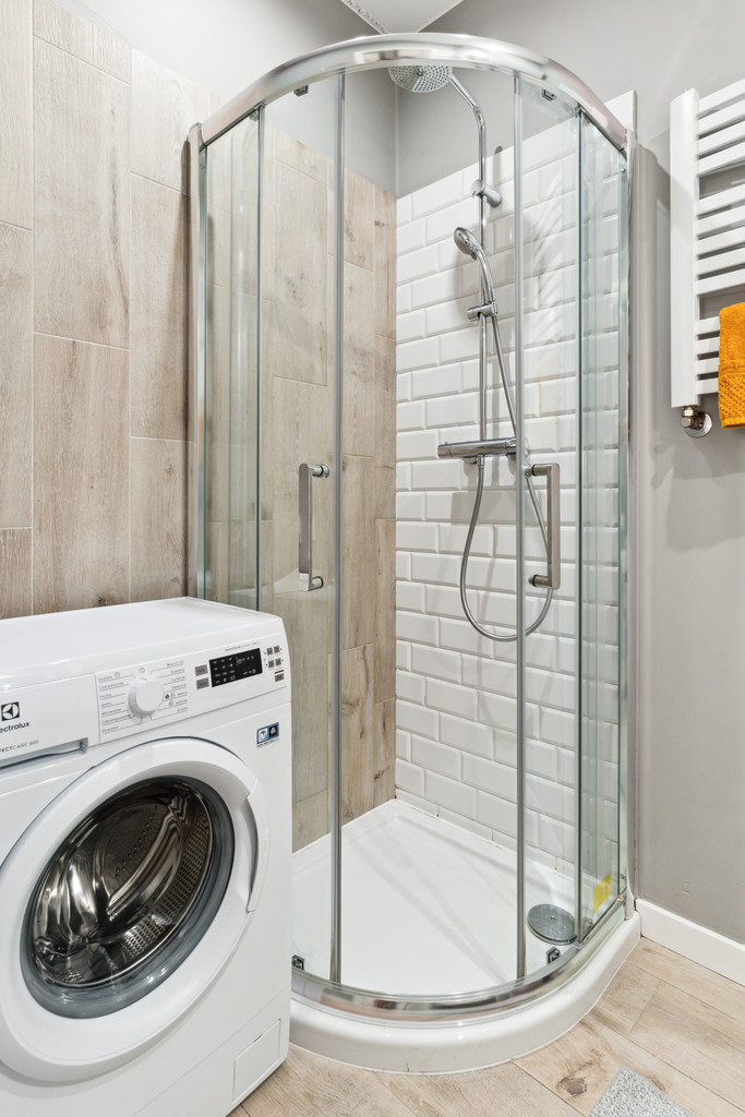 Funkcjonalna kawalerka na Pradze blisko przystanku – zdjęcie 15