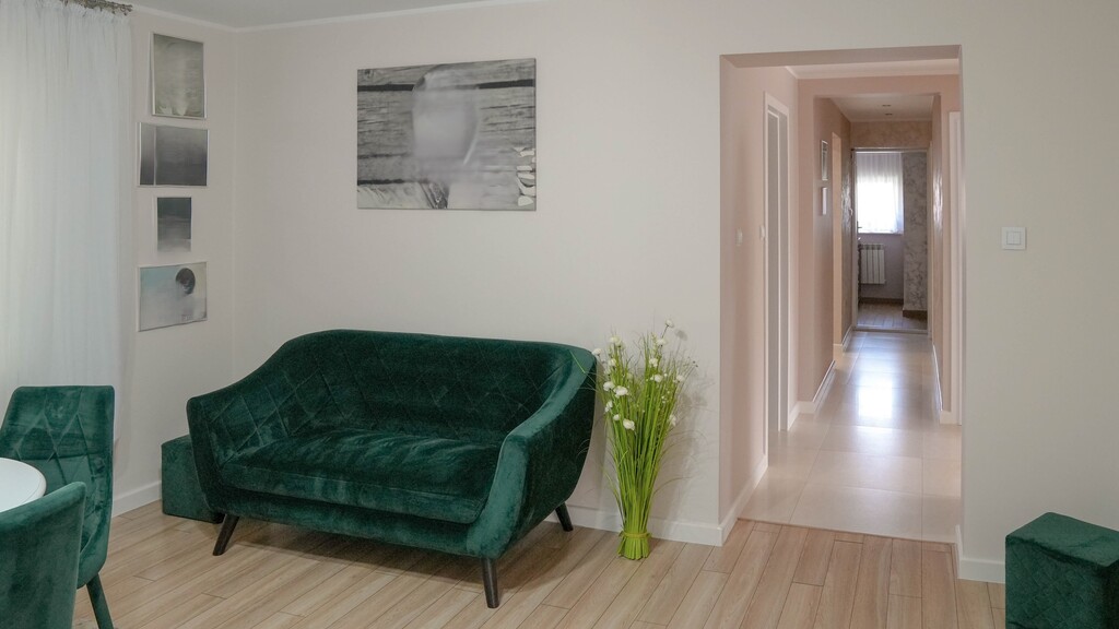 Wykończony dom | piękna działka | las i rzeka – zdjęcie 6