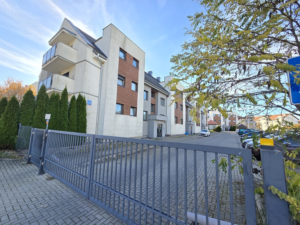 2 pokojowe mieszkanie z balkonem – Bolesławiec