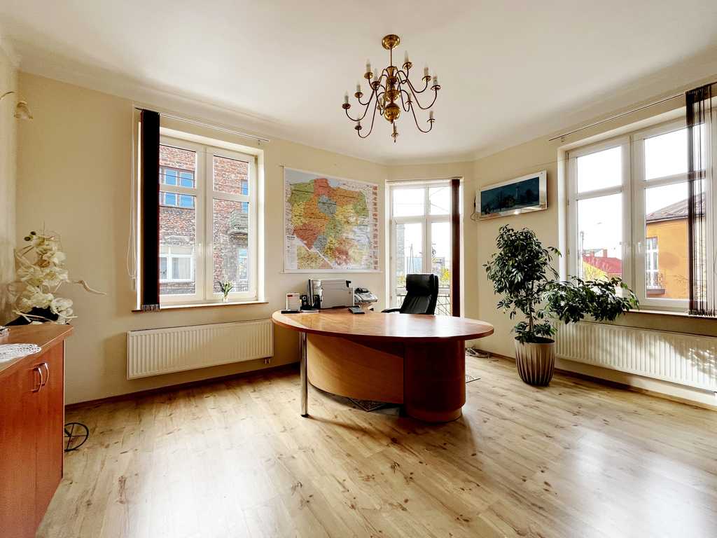 Kamienica Handlowo-mieszkalna • 3 Lokale