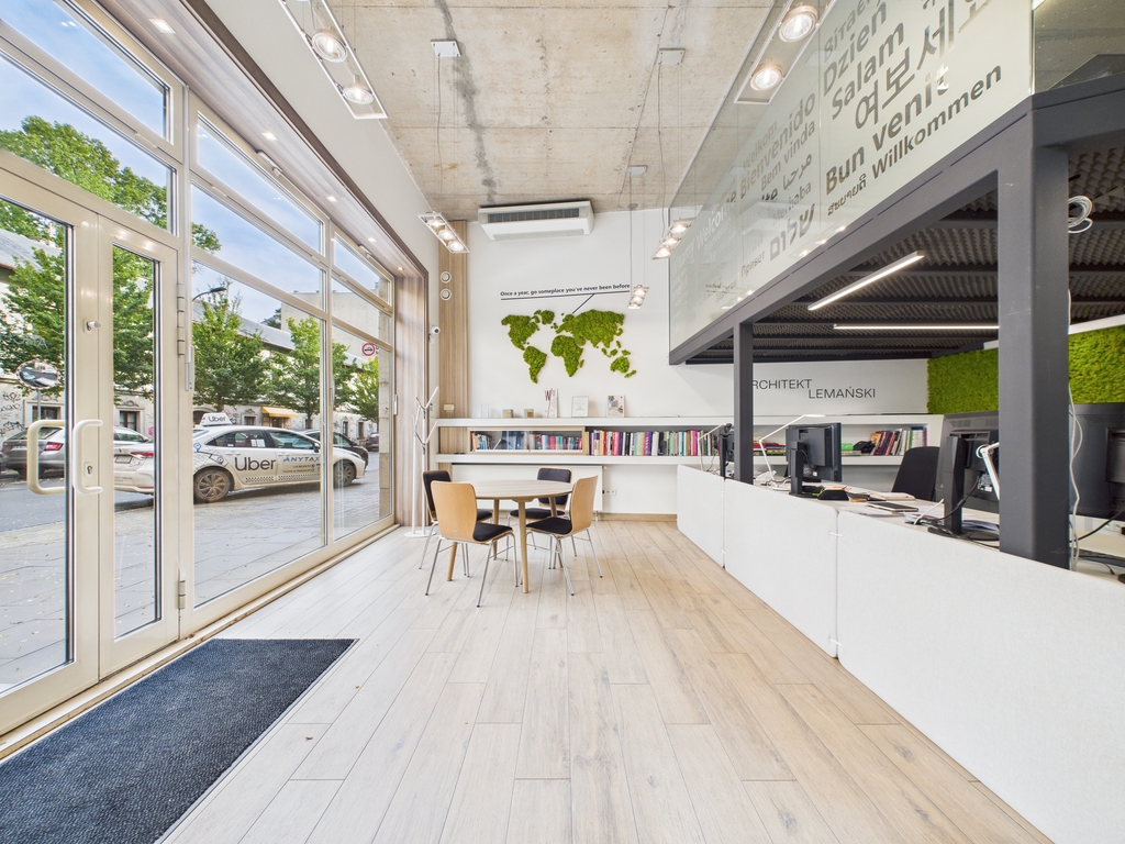 Lokal z dużą witryną blisko Plant 72m2 + antresola