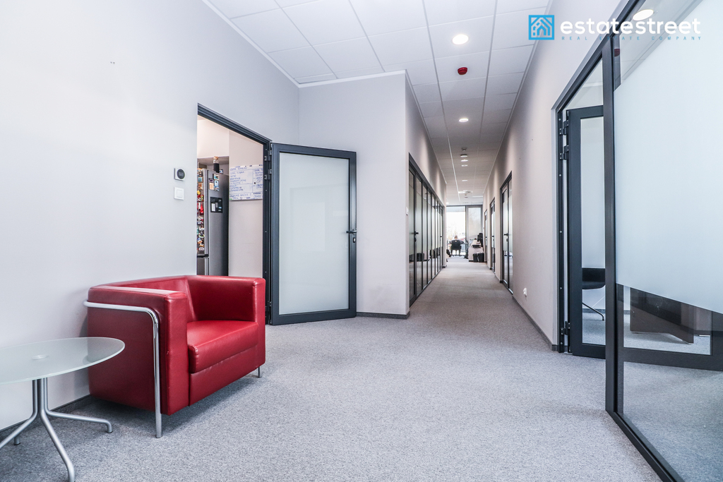 Na wynajem 205m2 lokal w nowoczesnym biurowcu!