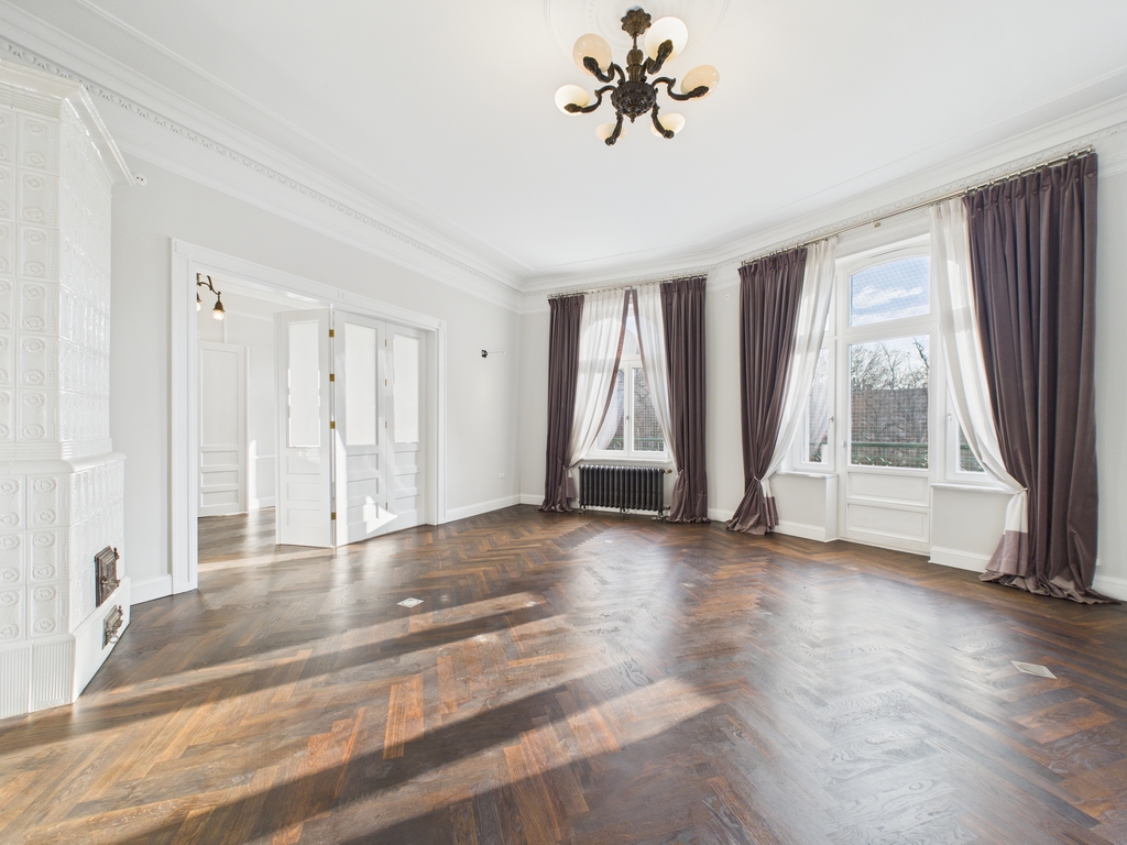 217 m2 lokal z klimatyzacją przy samych Plantach!