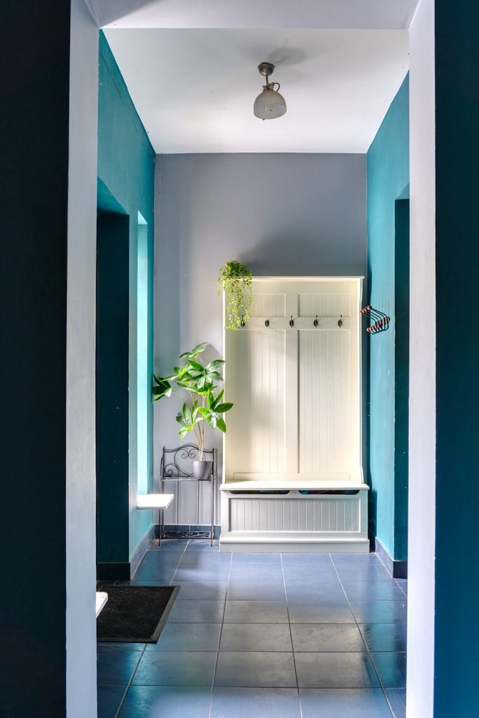 Dom Wolnostojący W Pożądanej Lokalizacji.