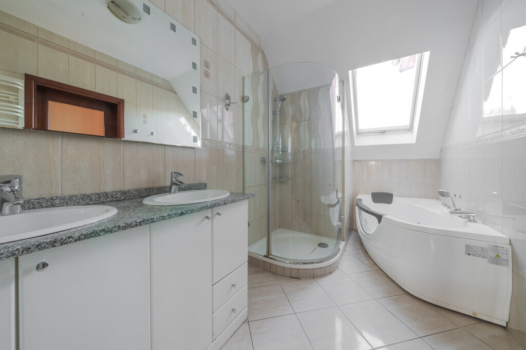 Doskonała inwestycja - 550m2 | 8 min od centrum