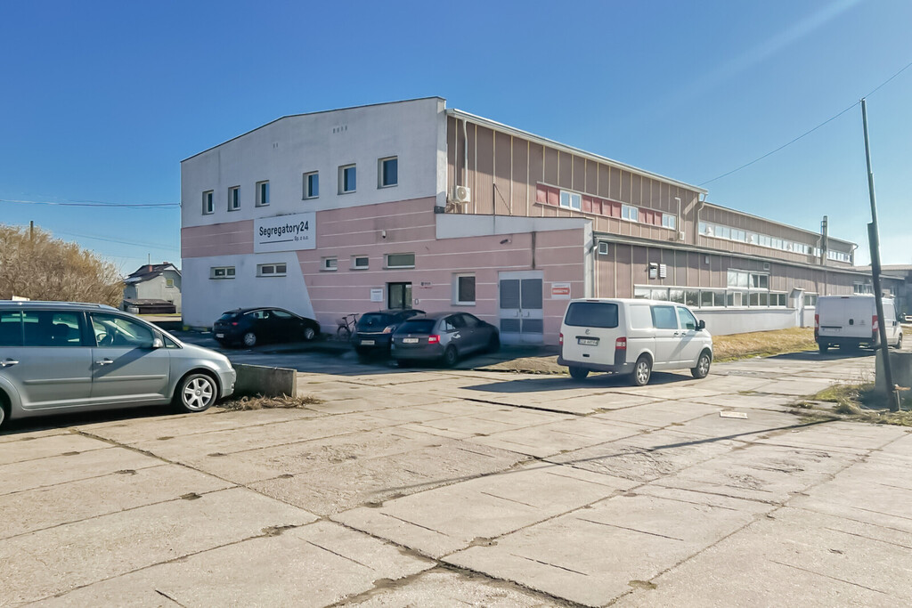 Hala o powierzchni 3000m2 w Cedrach Wielkich