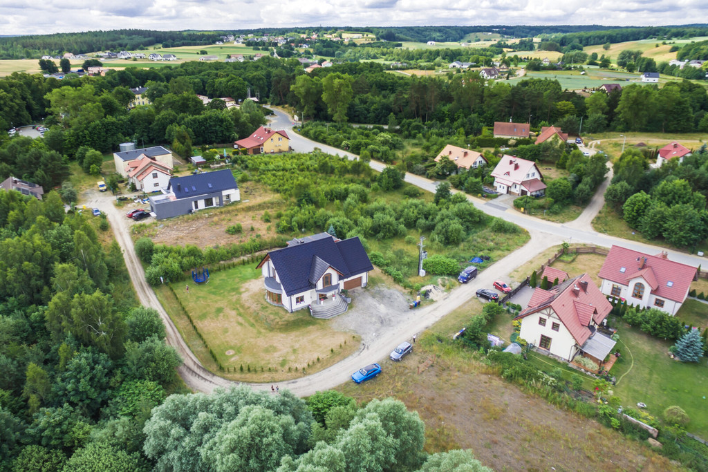 Nowoczesny, duży dom z dogodnym dojazdem KOBYSEWO
