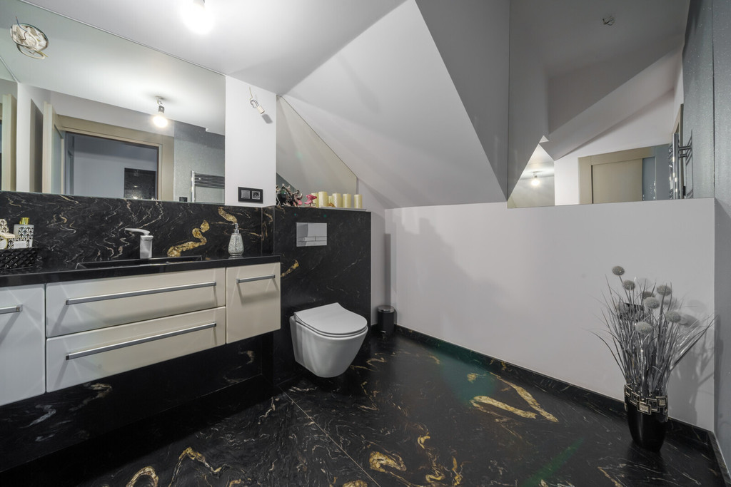 Nowoczesny, duży dom z dogodnym dojazdem KOBYSEWO