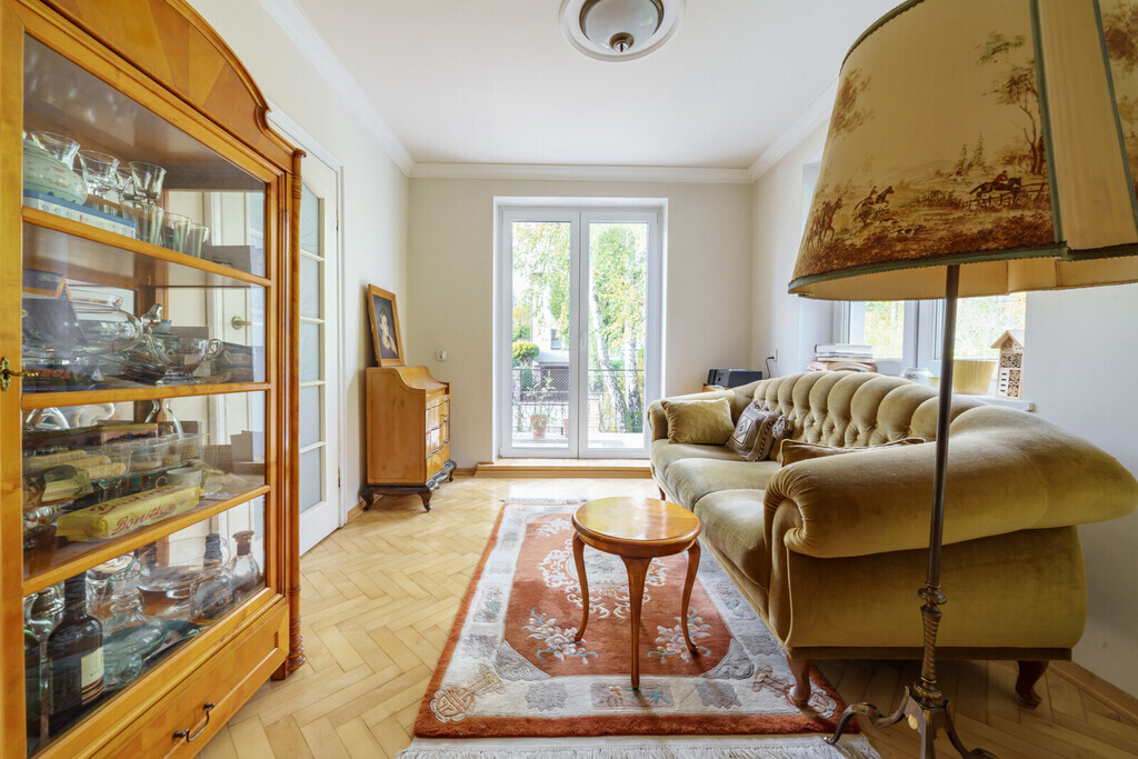 Elegancki Dom w Gdyni: Przestrzeń tuż przy lesie