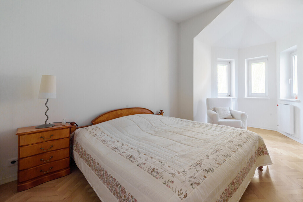 Elegancki Dom w Gdyni: Przestrzeń tuż przy lesie