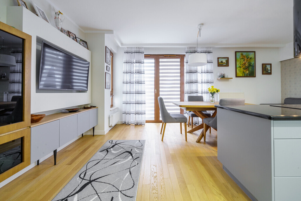 Unikatowe 4-pokoje / duży taras i wewnętrzne patio