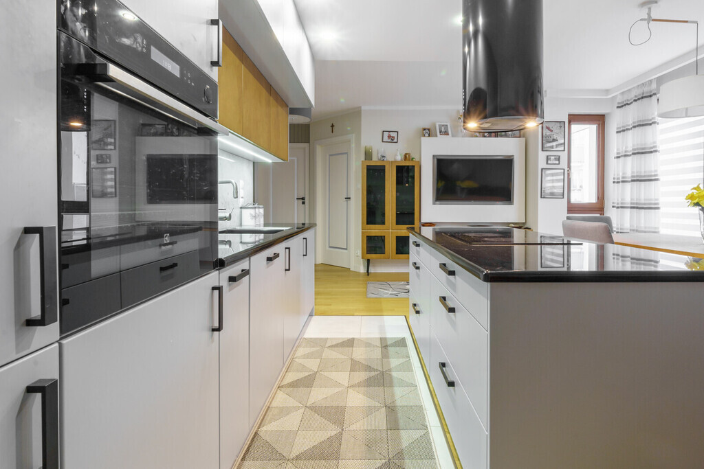 Unikatowe 4-pokoje / duży taras i wewnętrzne patio