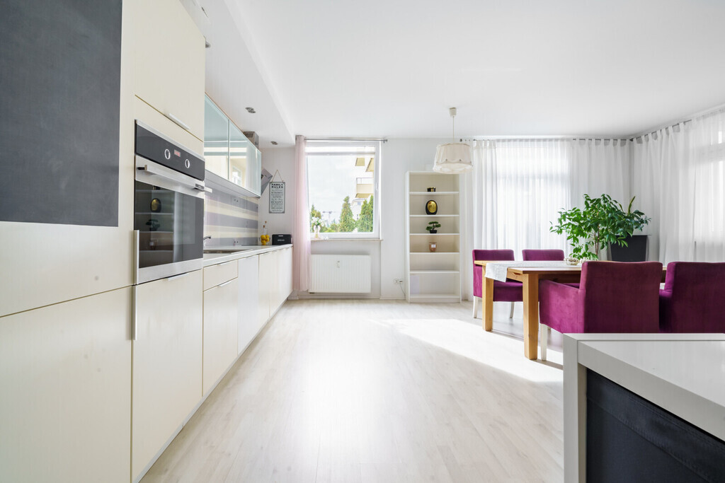 Jasne i przestronne 3 pokoje!