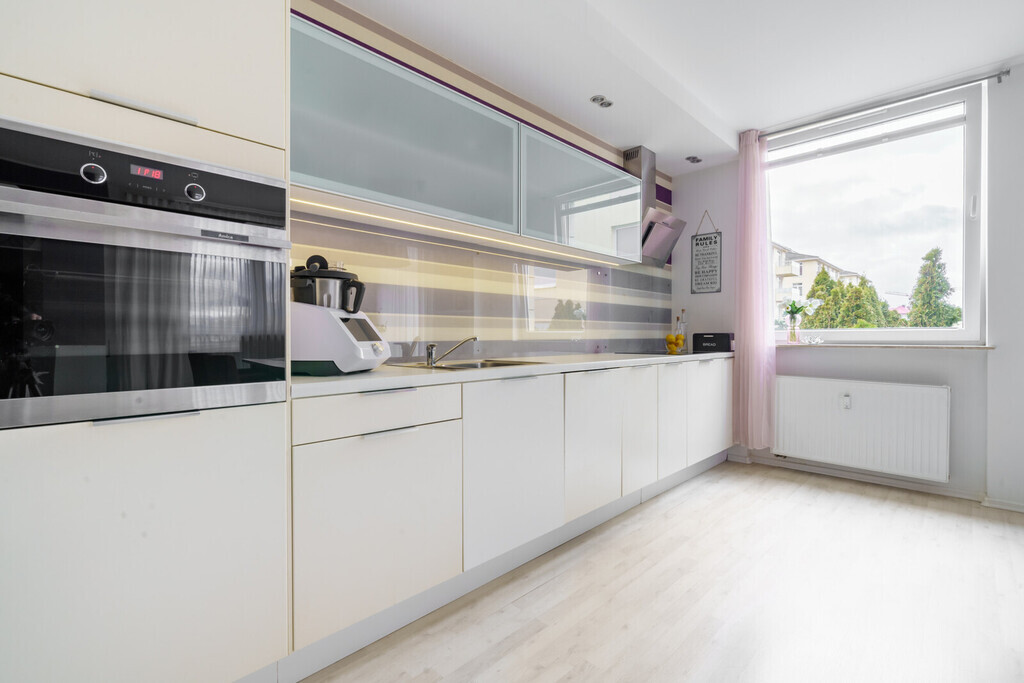 Jasne i przestronne 3 pokoje!