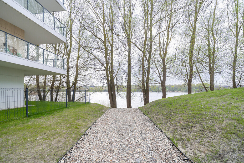 Apartament z widokiem na jezioro "Przystań Jasień"