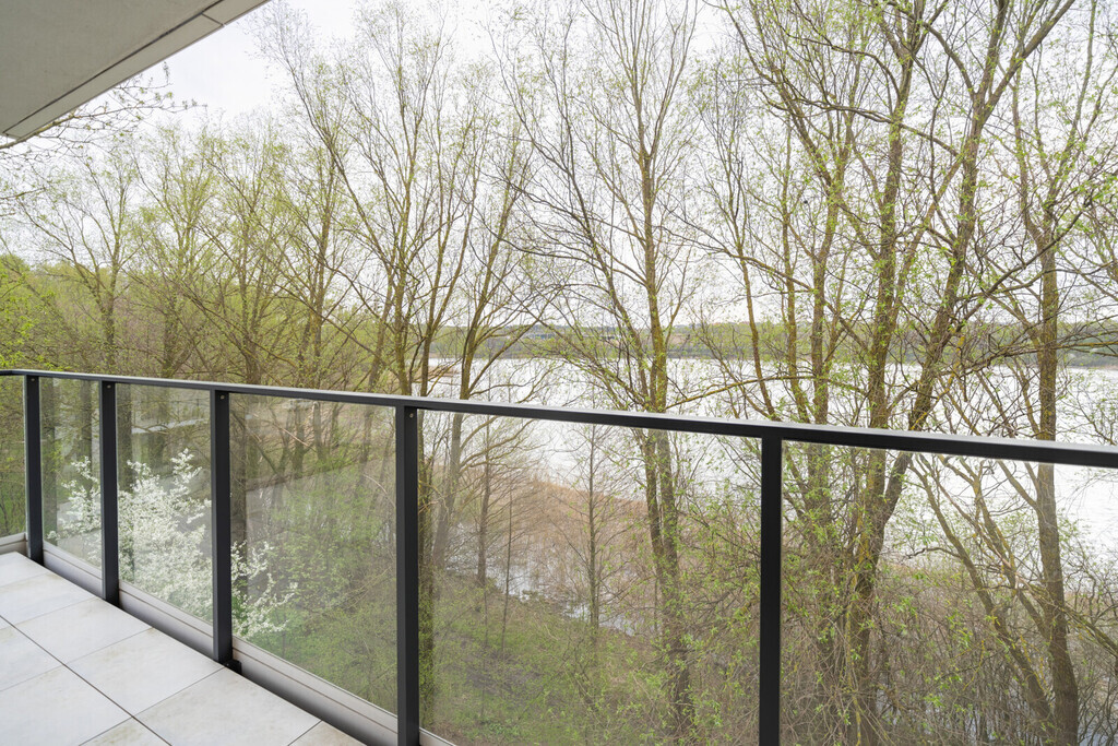 Apartament z widokiem na jezioro "Przystań Jasień"