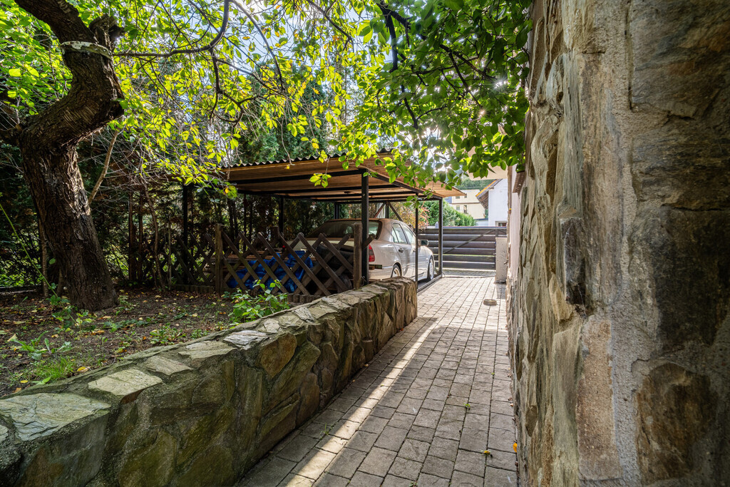 Dom wolnostojący z widokiem na las