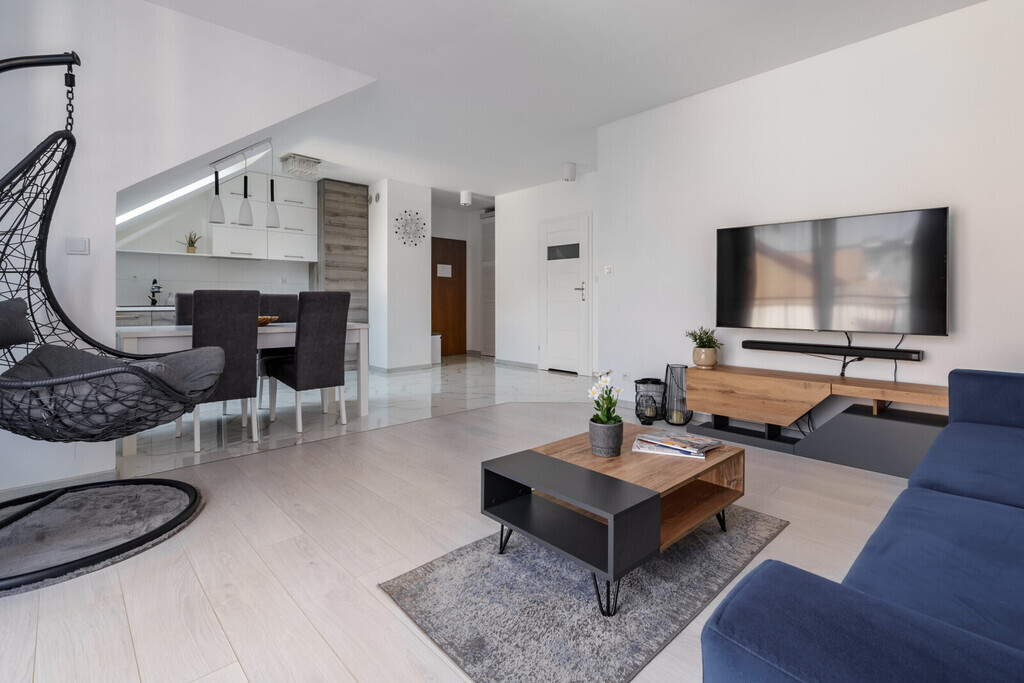 Gotowe do wprowadzenia | duży balkon i komórka