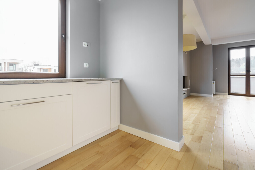 Apartament z widokiem na las
