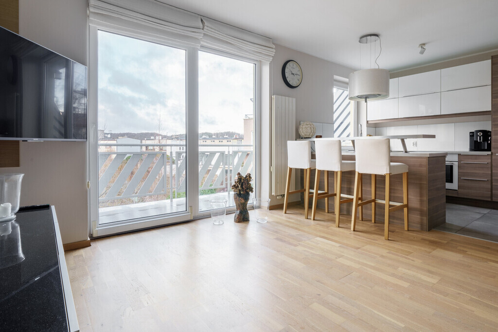 Apartament z balkonem i garażem – Gdynia Orłowo