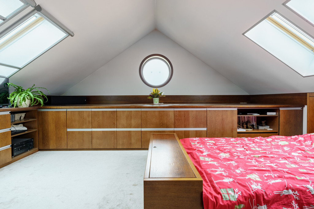 Nowoczesny dom z antresolą i dużą działką