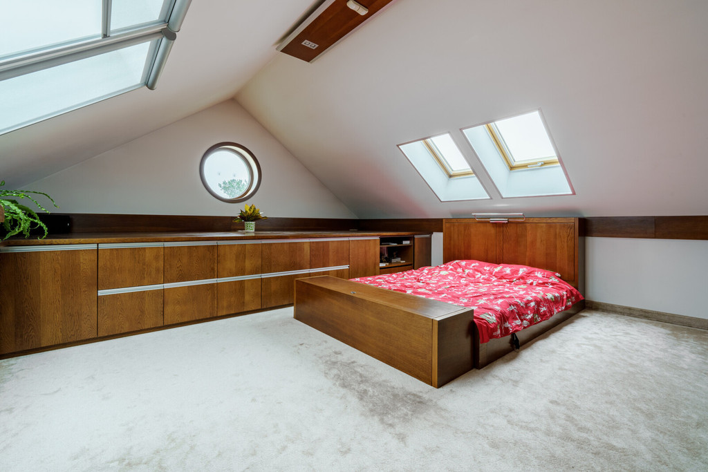 Nowoczesny dom z antresolą i dużą działką