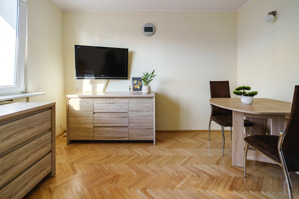 2 pokoje z osobną kuchnią i panoramicznym widokiem