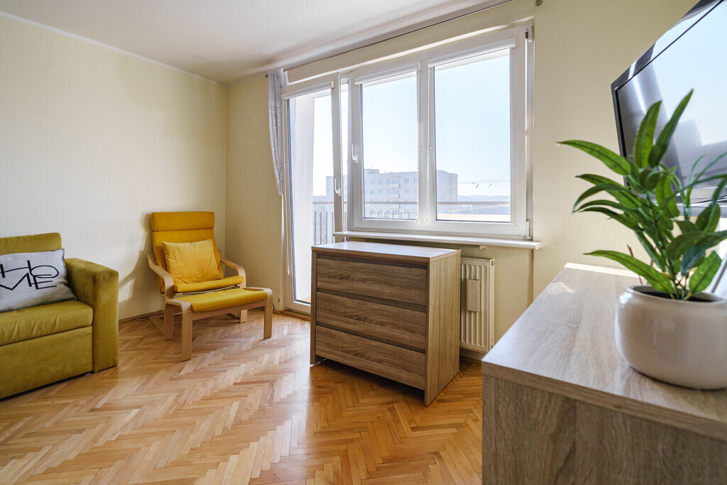 2 pokoje z osobną kuchnią i panoramicznym widokiem